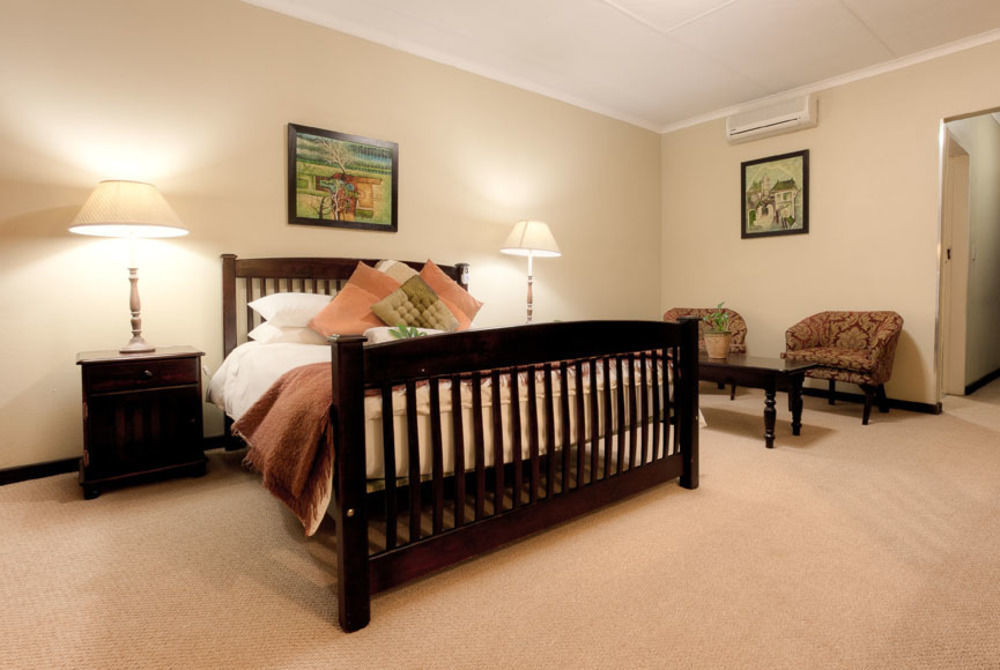 Africasky Guest House Kempton Park Buitenkant foto